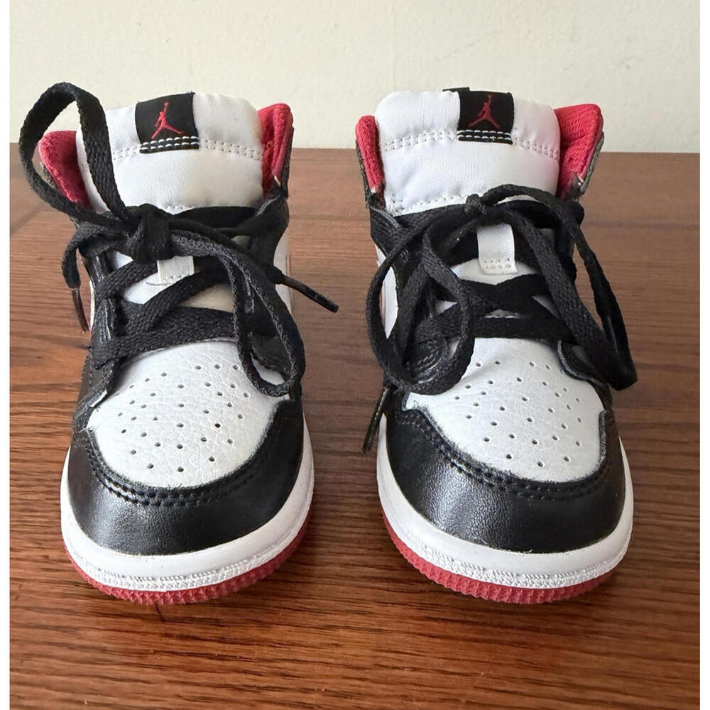 Nike Air Jordan 1 Mid "Gym Red" 640735-122 Toddler Size 8C MINT